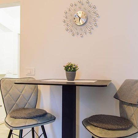 Apartamento Flexible Selfcheckins 44 - Zagreb - New - Center Exterior foto